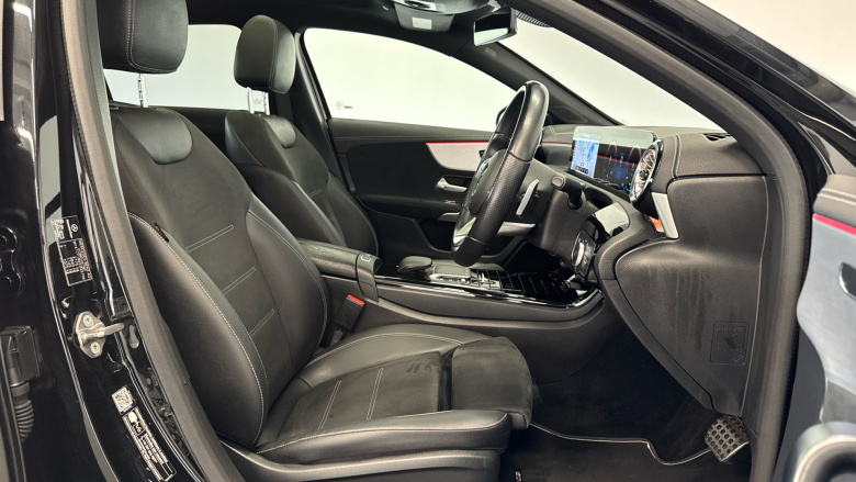 Mercedes-Benz A-Class A250e AMG Line Premium Plus Edition 4dr Auto Saloon